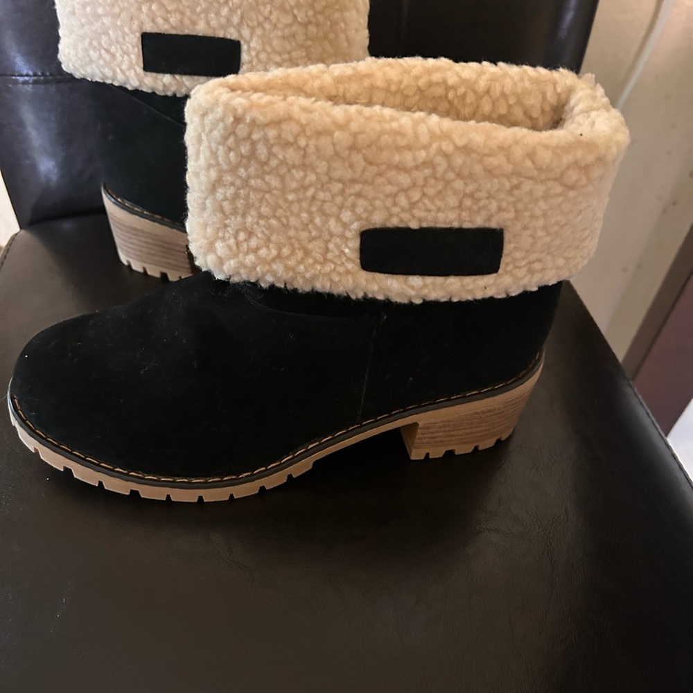 Booties - Picture 3 of 4